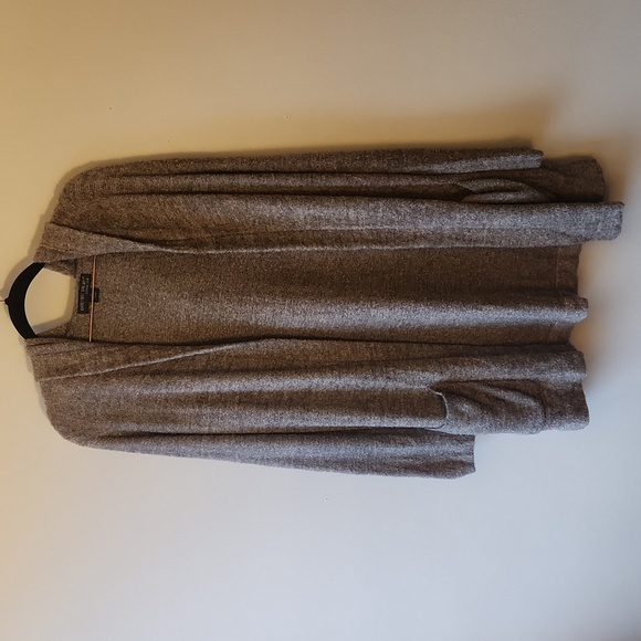 Barefoot Dreams Hooded Cardigan, size S - Picture 2 of 11
